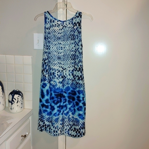NWOT Isla Bonita tie dye cover up in Blue/Whites one size fits all - Picture 4 of 7